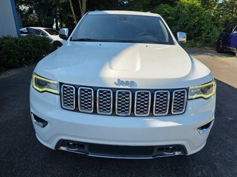 Used 2017 Jeep Grand Cherokee Overland RWD image 2