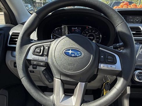Used 2017 Subaru Forester 2.5i Premium image 22