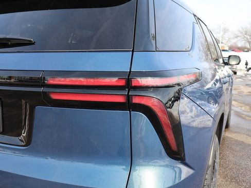 New 2026 Chevrolet Traverse LT w/ Midnight/Sport Edition image 32