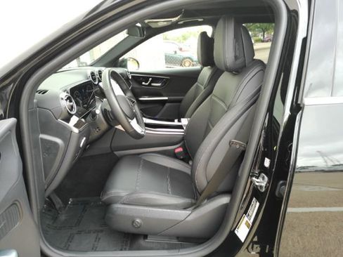 Used 2023 Mercedes-Benz GLC 300 4MATIC image 16