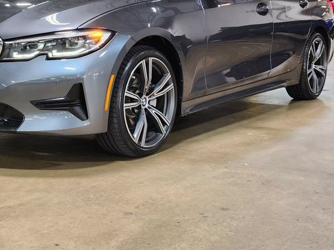 Used 2022 BMW 330i Sedan w/ Convenience Package RWD image 17
