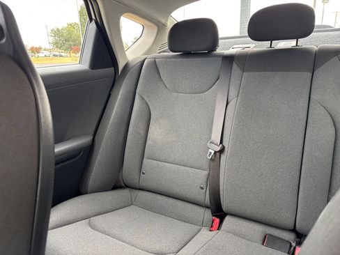 Used 2025 Kia K4 FWD image 37