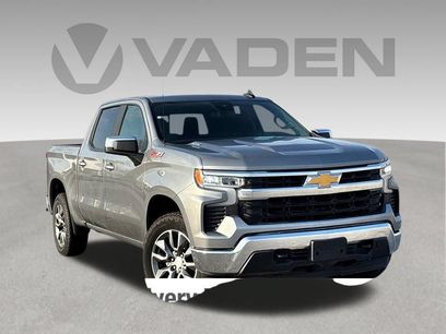 New 2025 Chevrolet Silverado 1500 LT