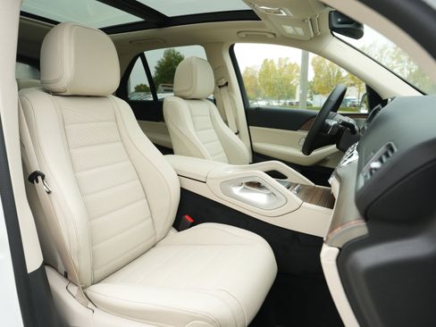 New 2026 Mercedes-Benz GLE 580 4MATIC image 36