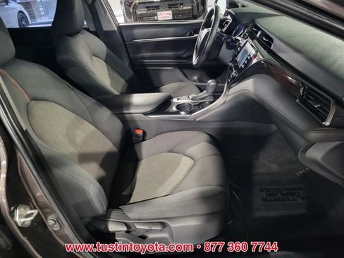 Used 2020 Toyota Camry LE w/ Carpet Mat Package image 15