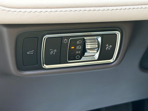 Used 2022 Lincoln Aviator Reserve w/ Elements Package Plus RWD image 10