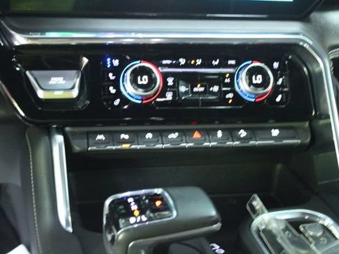 Used 2024 GMC Sierra 1500 Denali Ultimate AWD/4WD image 20