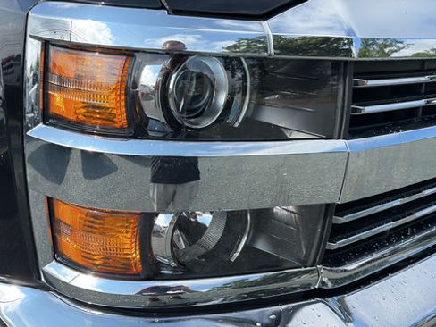 Used 2018 Chevrolet Silverado 2500 LTZ w/ Duramax Plus Package AWD/4WD image 26
