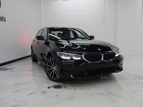 Used 2020 BMW 330i xDrive Sedan w/ Convenience Package AWD/4WD image 2