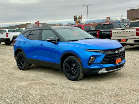 New 2025 Chevrolet Blazer LT w/ Midnight/Sport Edition image 7