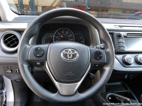 Used 2016 Toyota RAV4 LE FWD image 16
