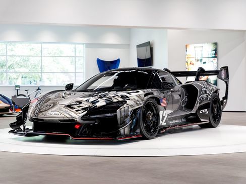 Used 2020 McLaren Senna RWD image 4