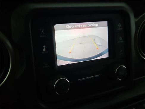 Used 2020 Jeep Wrangler Unlimited Sport S image 31