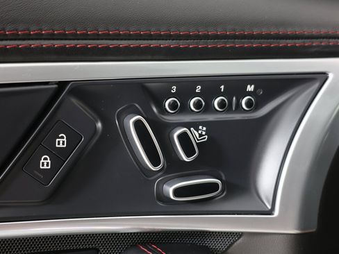 Used 2022 Jaguar F-TYPE R-Dynamic image 22