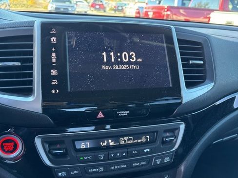 Certified 2018 Honda Pilot Elite image 31