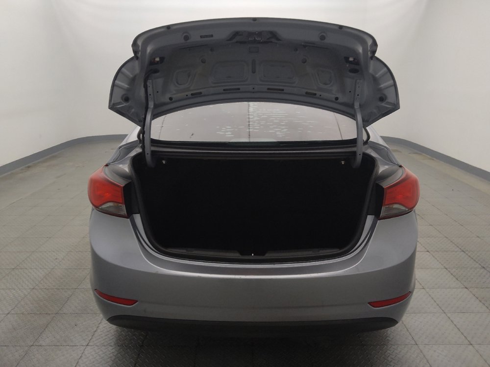 Used 2015 Hyundai Elantra SE FWD image 29