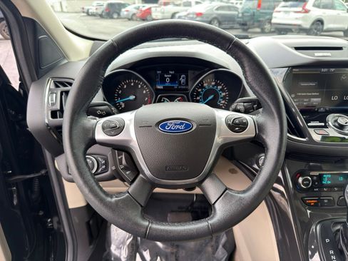 Used 2015 Ford Escape Titanium w/ Equipment Group 301A AWD/4WD image 17