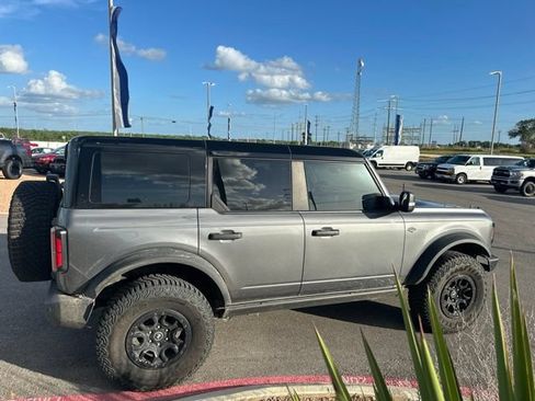 Used 2024 Ford Bronco Wildtrak AWD/4WD image 3