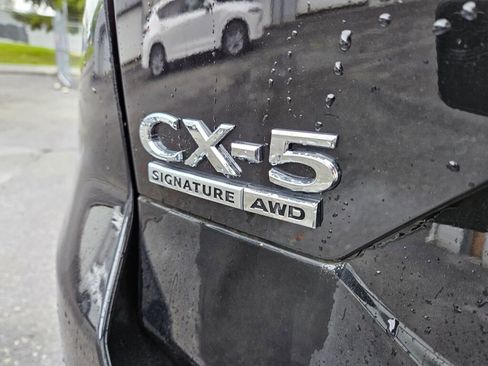 New 2025 MAZDA CX-5 Signature image 10