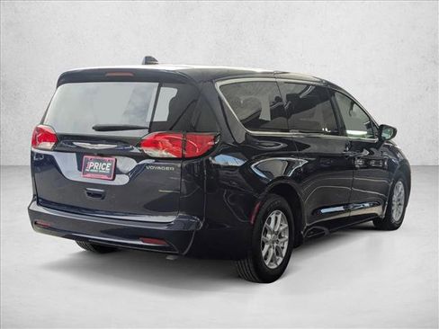 Used 2020 Chrysler Voyager LX w/ Cold Weather Group image 5