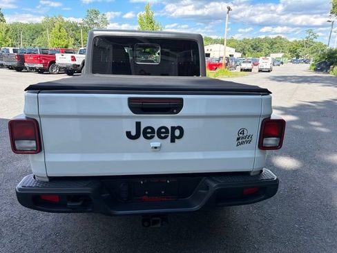 Used 2021 Jeep Gladiator Sport AWD/4WD image 4