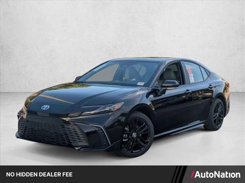 Used 2026 Toyota Camry SE w/ Convenience Package FWD image 1