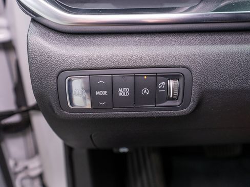 Used 2026 GMC Terrain Elevation w/ Elevation Premium Package FWD image 29
