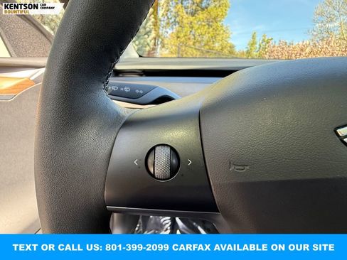 Used 2023 Tesla Model Y Performance image 17