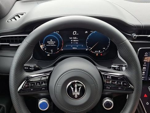 Used 2025 Maserati Grecale GT AWD/4WD image 3