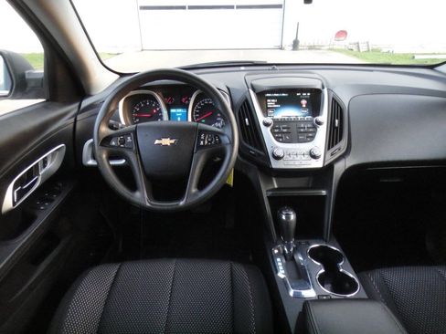 Used 2017 Chevrolet Equinox LS image 11