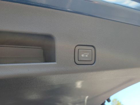 New 2026 Chevrolet Traverse High Country w/ LPO, Floor Liner Package image 8