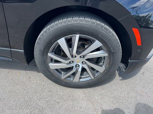 Used 2022 Chevrolet Equinox Premier image 12