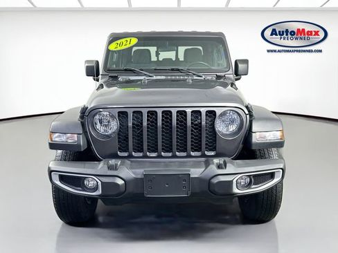 Used 2021 Jeep Gladiator Sport image 6