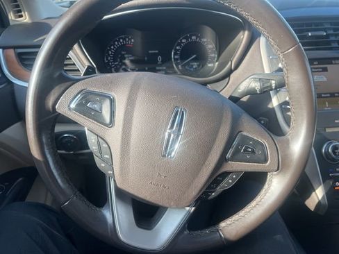 Used 2019 Lincoln MKC Select w/ Select Plus Package image 11