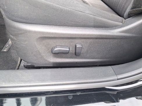 Used 2025 Nissan Altima 2.5 SV FWD image 20