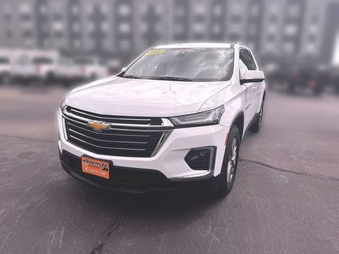 Used 2024 Chevrolet Traverse LT AWD/4WD image 1