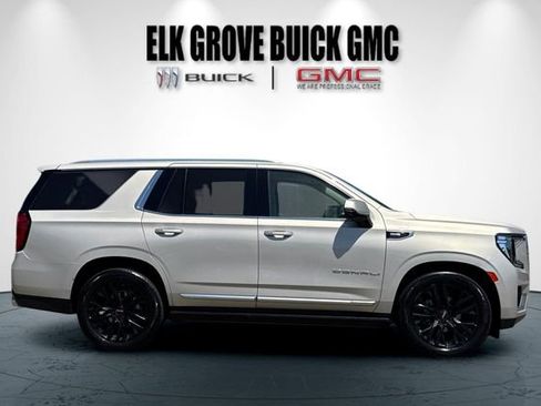 Used 2021 GMC Yukon Denali w/ Denali Ultimate Package AWD/4WD image 3