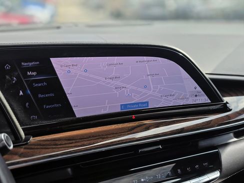 Used 2021 Cadillac Escalade Sport Platinum image 38