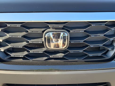 Used 2024 Honda Passport EX-L image 13