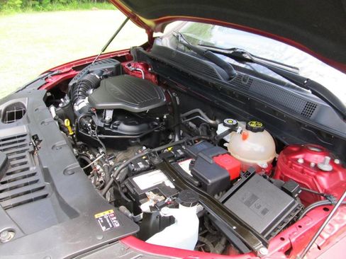 Used 2019 Chevrolet Blazer RS image 46