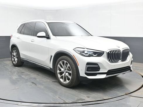 Used 2022 BMW X5 xDrive40i w/ Premium Package AWD/4WD image 2
