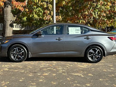 New 2025 Nissan Sentra SV image 5