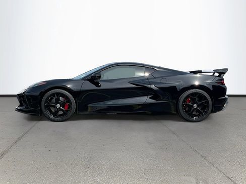 Used 2022 Chevrolet Corvette Stingray Preferred Cpe w/ Z51 Performance Package RWD image 4