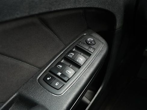 Used 2022 Dodge Charger R/T w/ Blacktop Package image 21