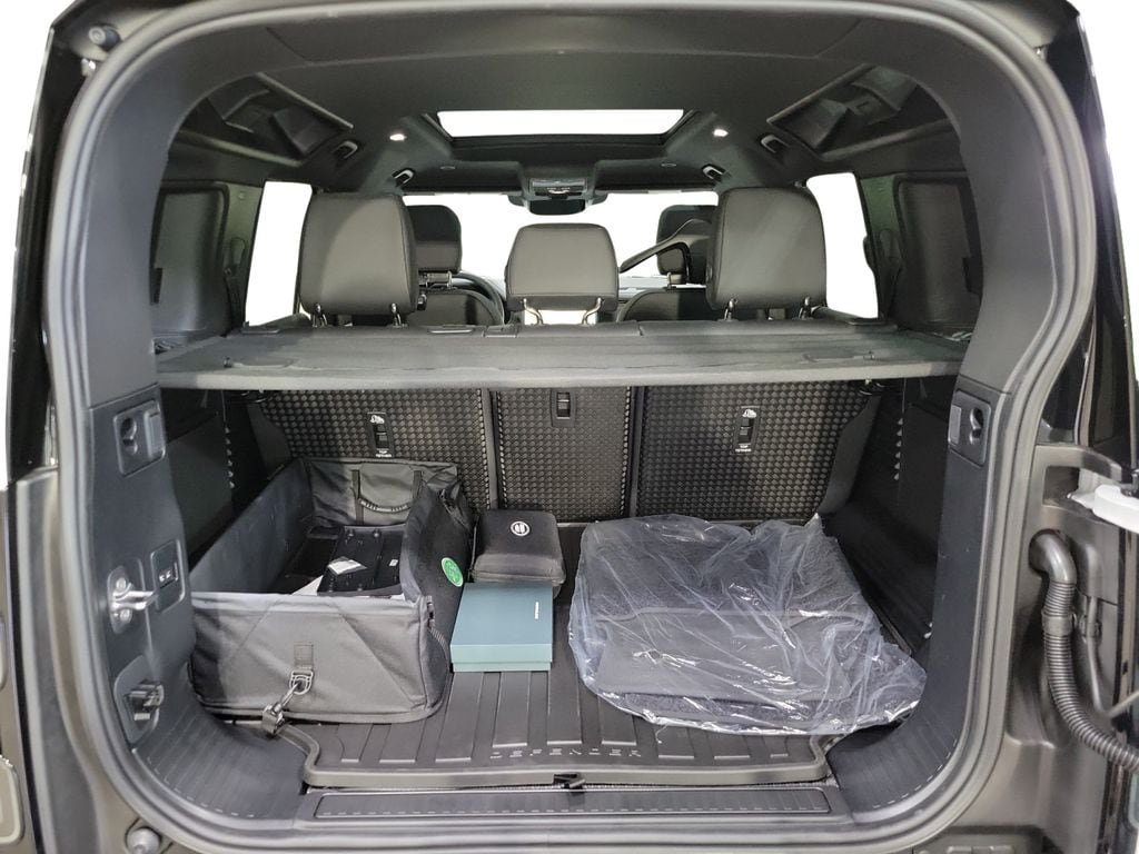 New 2026 Land Rover Defender 110 X-Dynamic SE AWD/4WD image 27