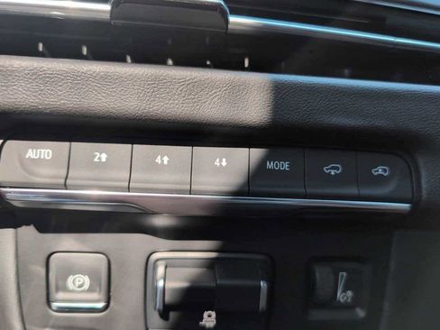 Used 2025 Cadillac Escalade Premium Luxury w/ Touring Package image 29