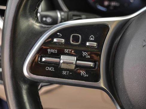 Used 2022 Mercedes-Benz GLC 300 4MATIC image 14