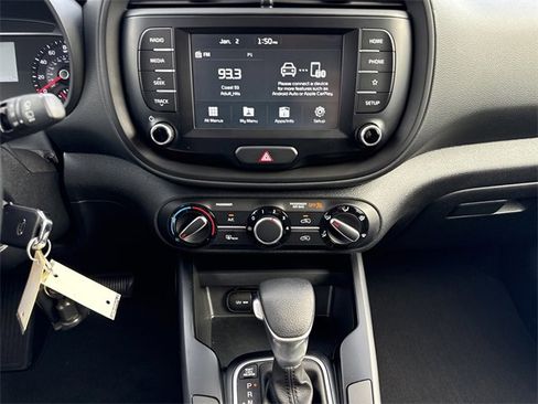 Used 2020 Kia Soul S image 16