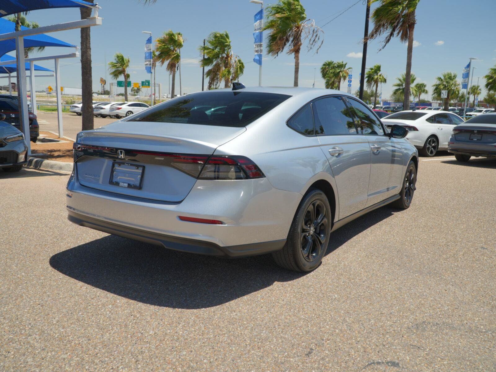 Used 2025 Honda Accord SE image 10