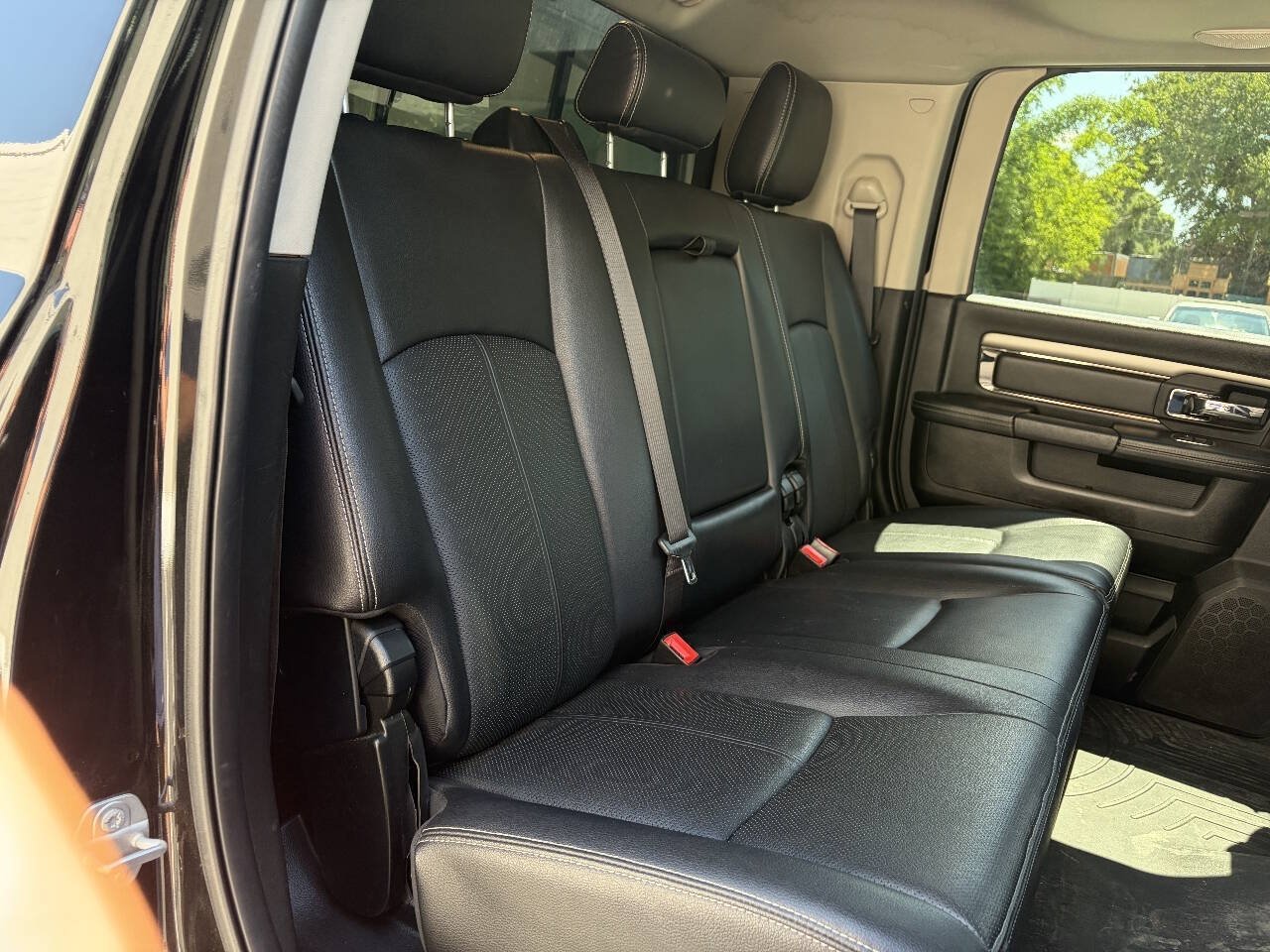 Used 2018 RAM 2500 Laramie w/ Sport Appearance Group AWD/4WD image 25